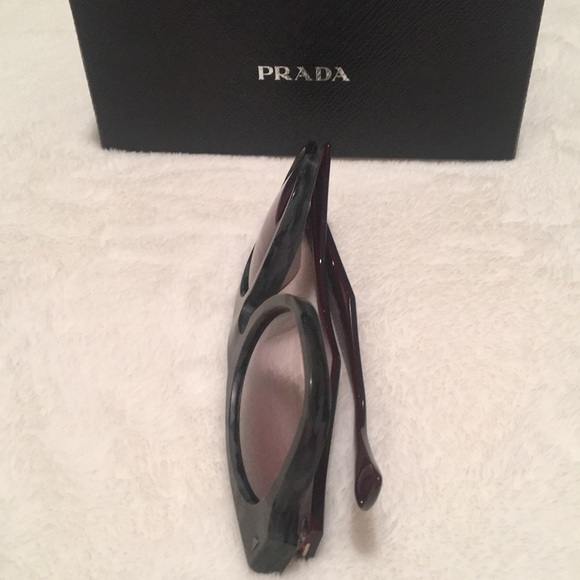 Prada Sunglasses with case main image 4